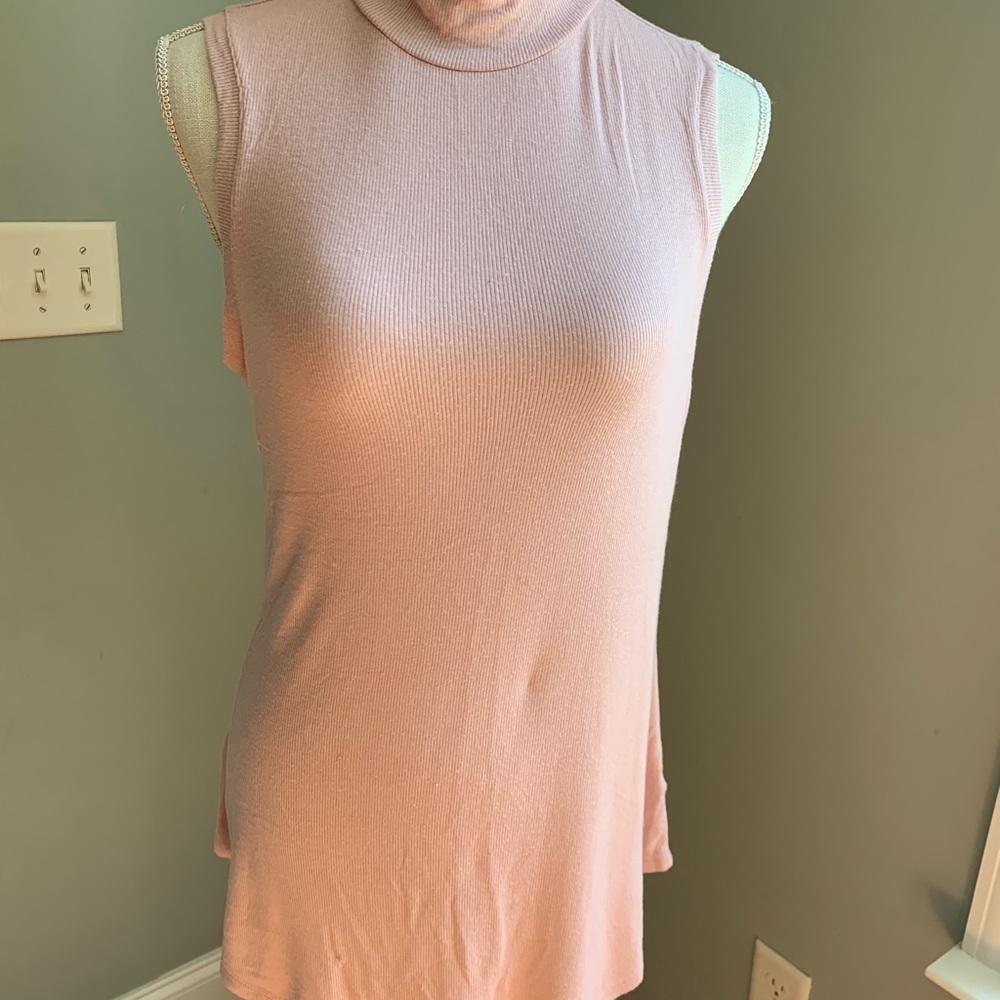 🌺 3 for $15! Sleeveless tunic (114)